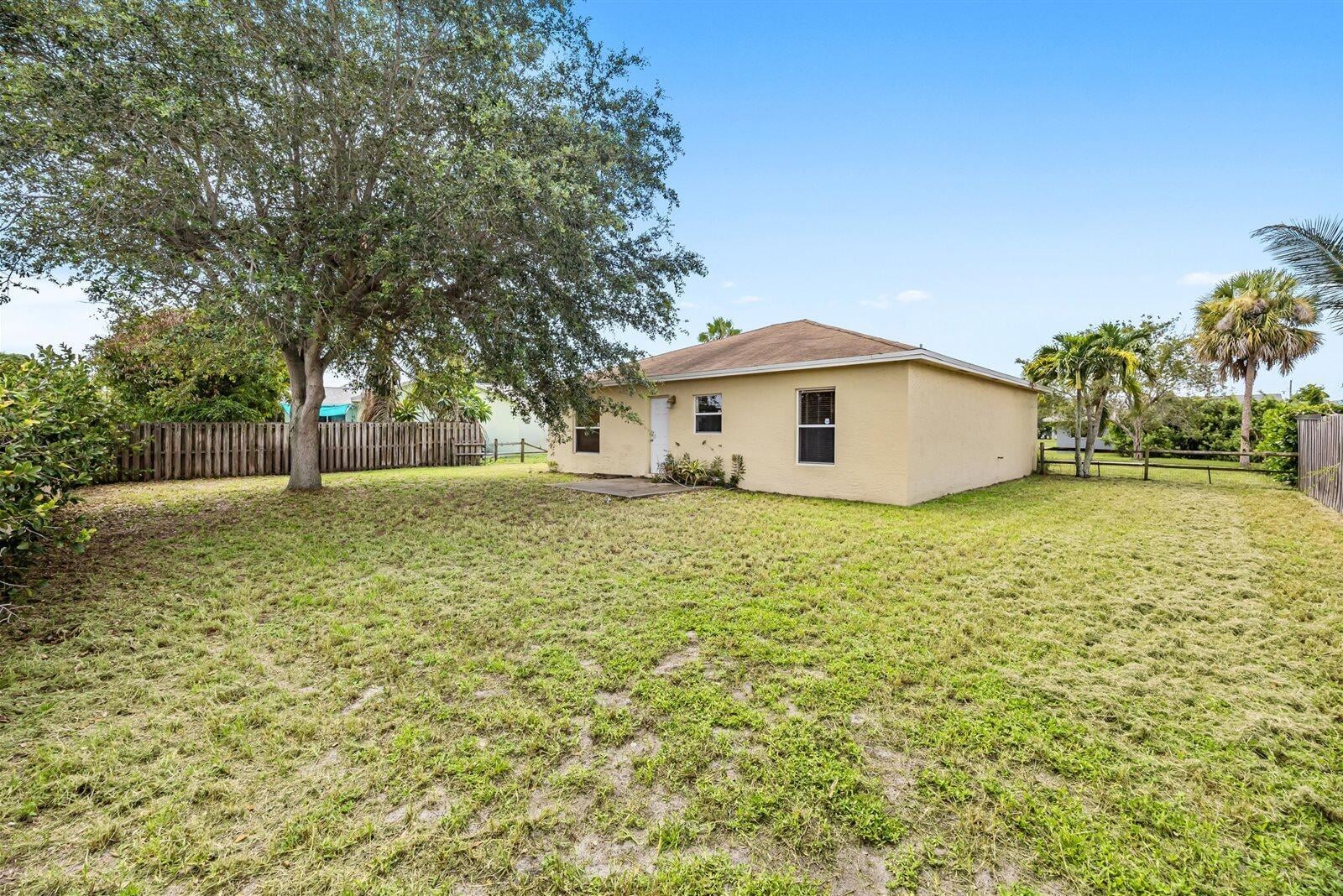 Residence photo 24