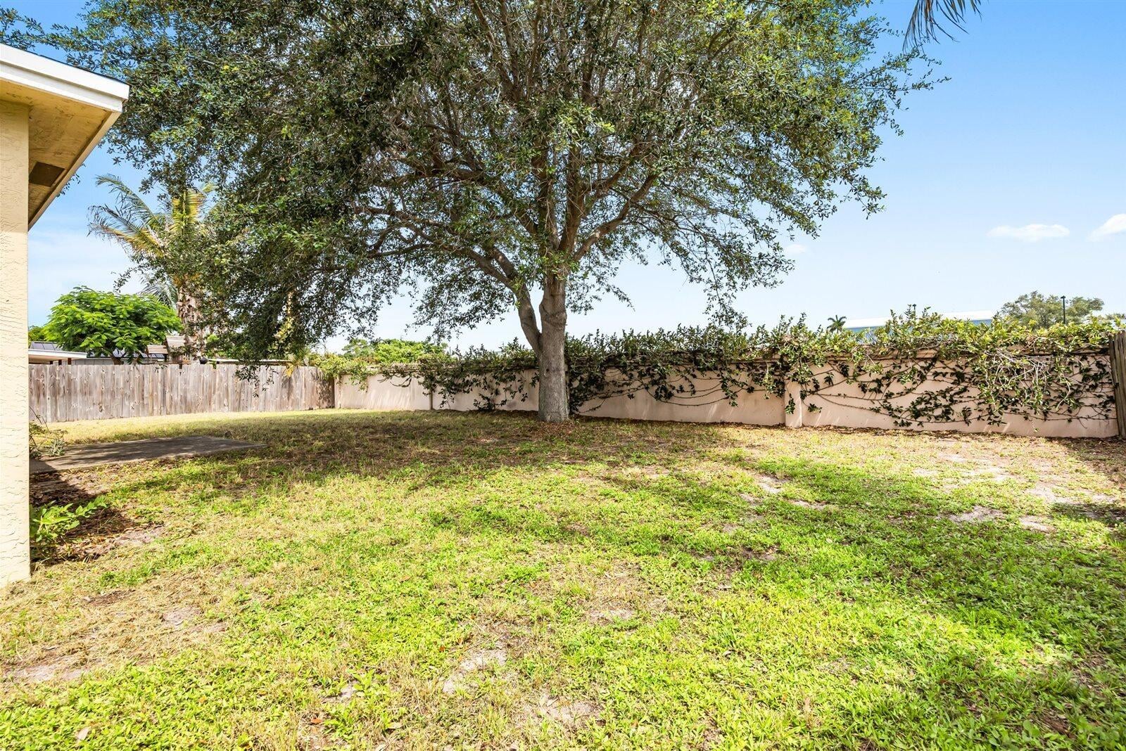 Residence photo 25