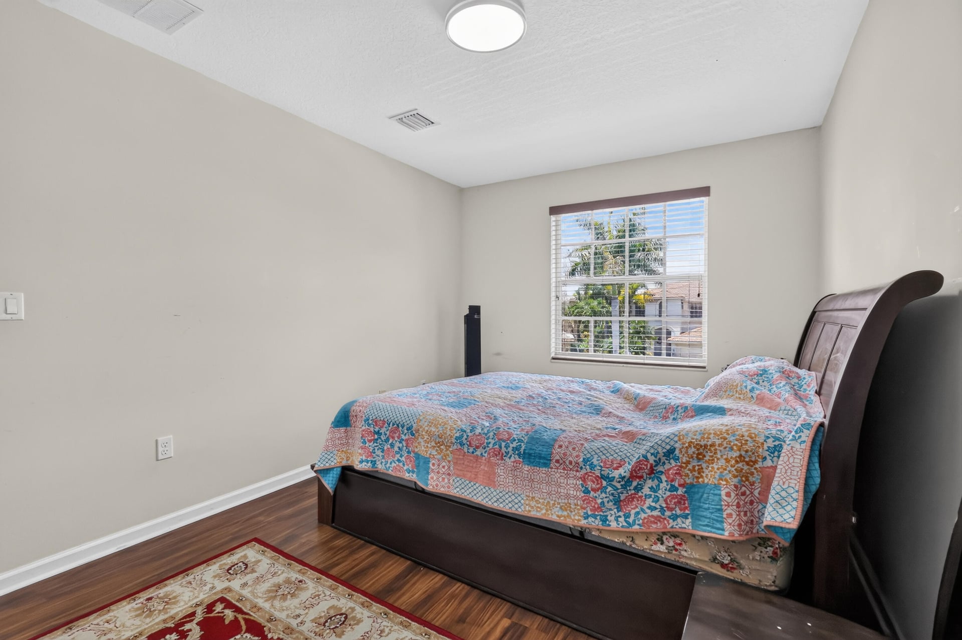 Residence photo 30