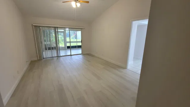 Residence photo 4