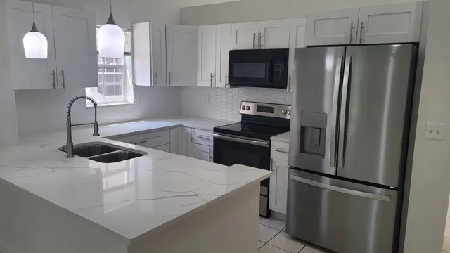 Residence photo 17