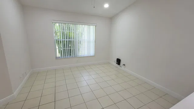 Residence photo 19