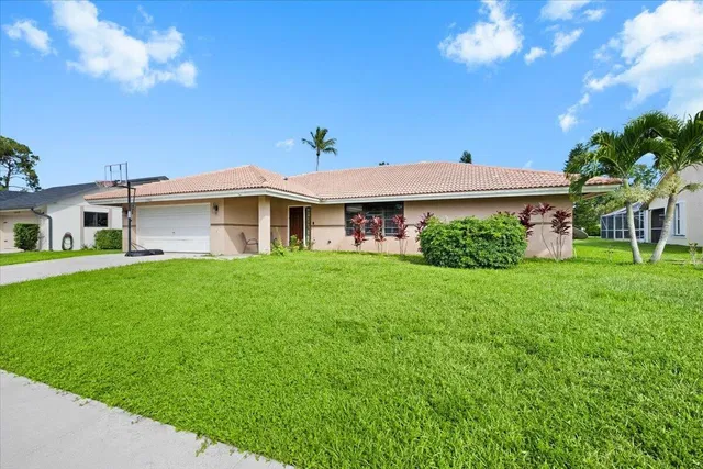 Residence photo 3