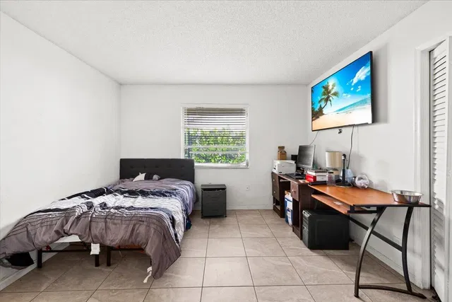 Residence photo 16