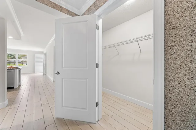 Residence photo 4
