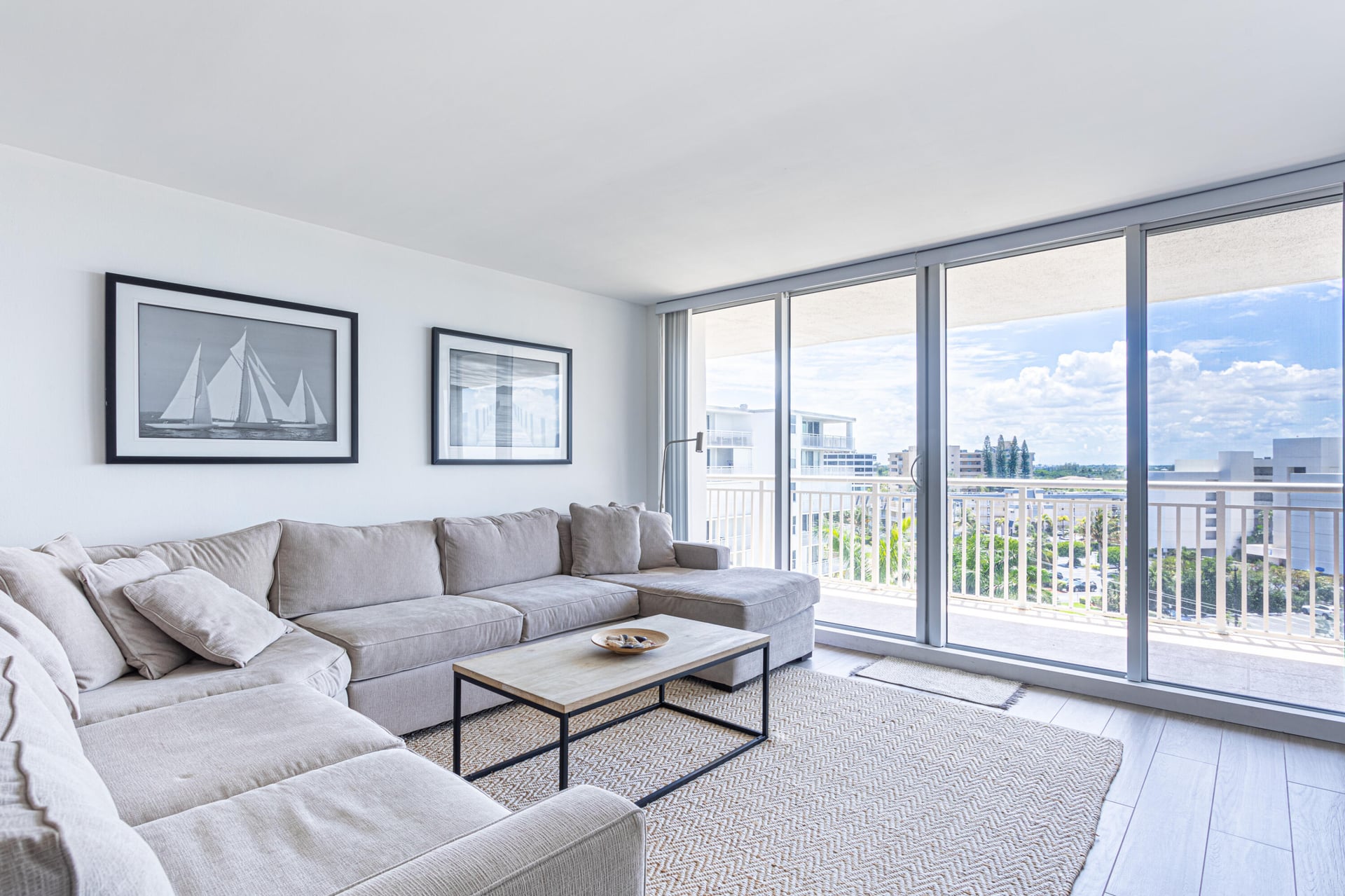 Barclay Condo Unit 818 photo 9