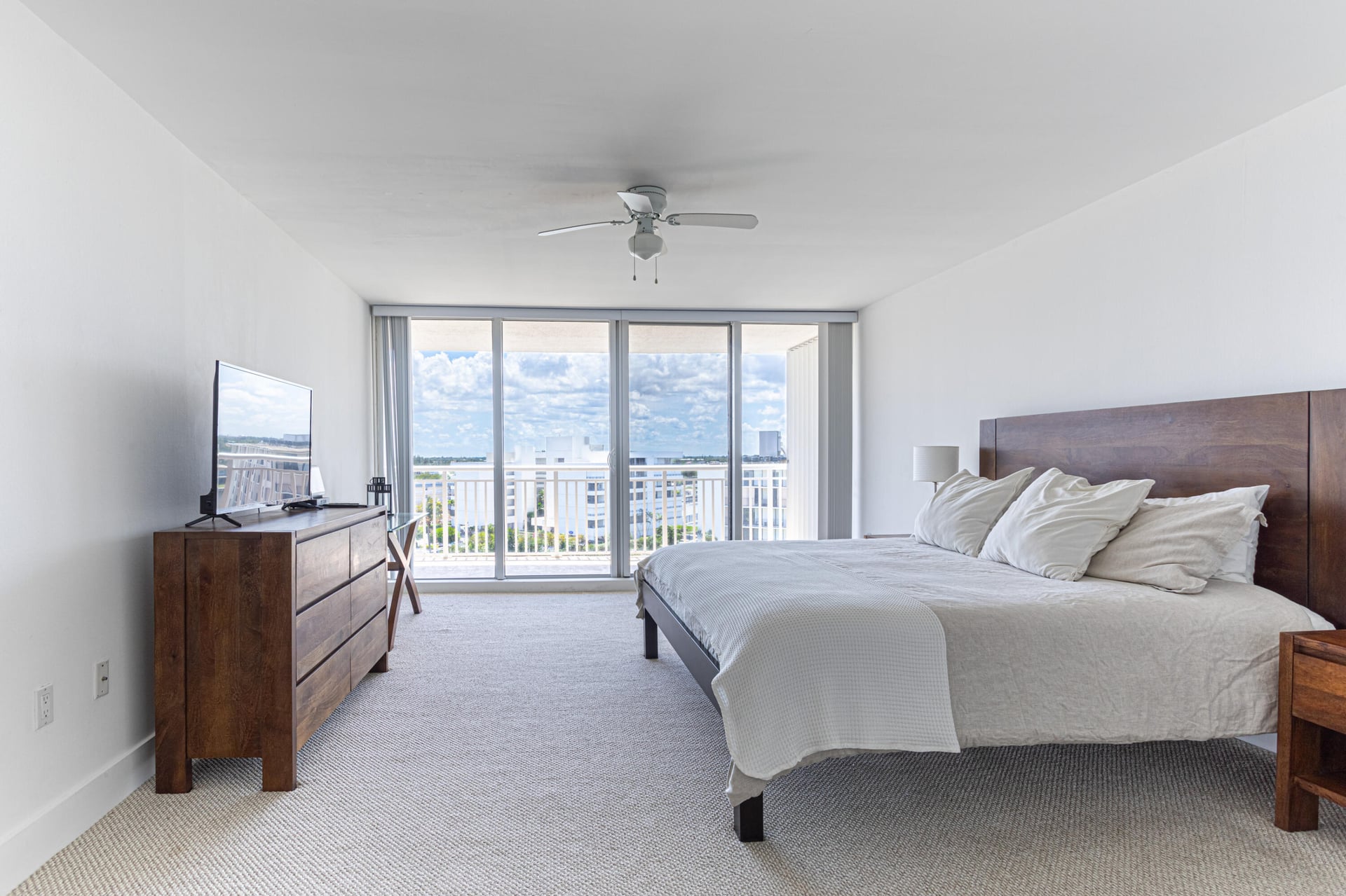 Barclay Condo Unit 818 photo 10