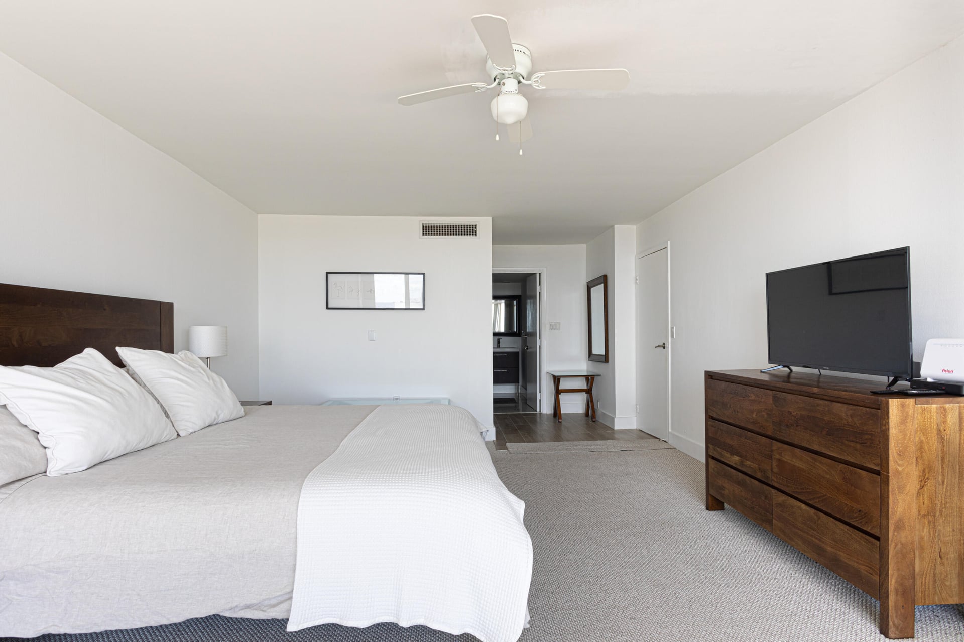 Barclay Condo Unit 818 photo 11