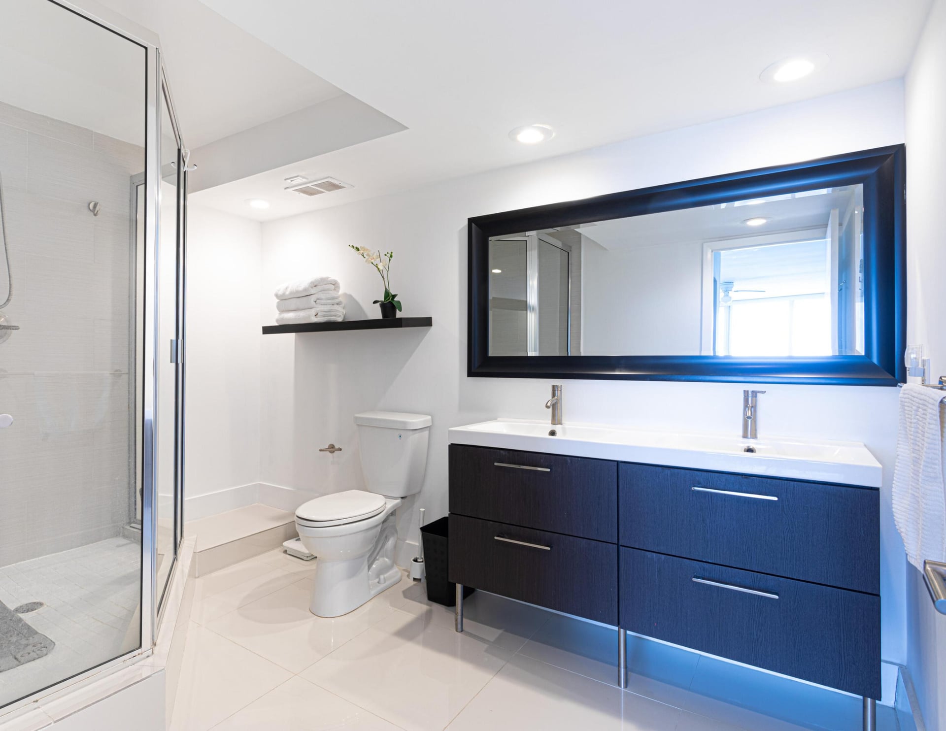 Barclay Condo Unit 818 photo 13