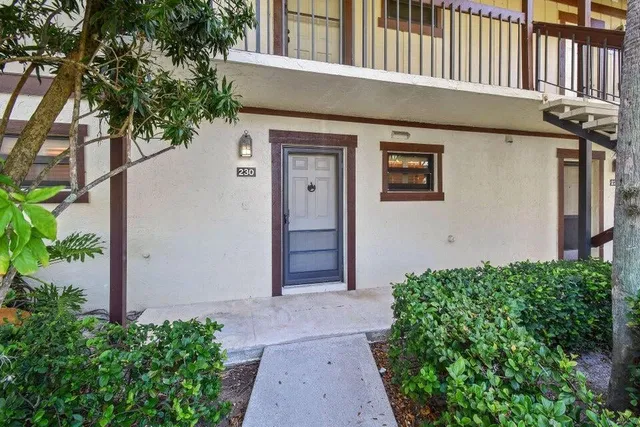Unit 230 photo 3
