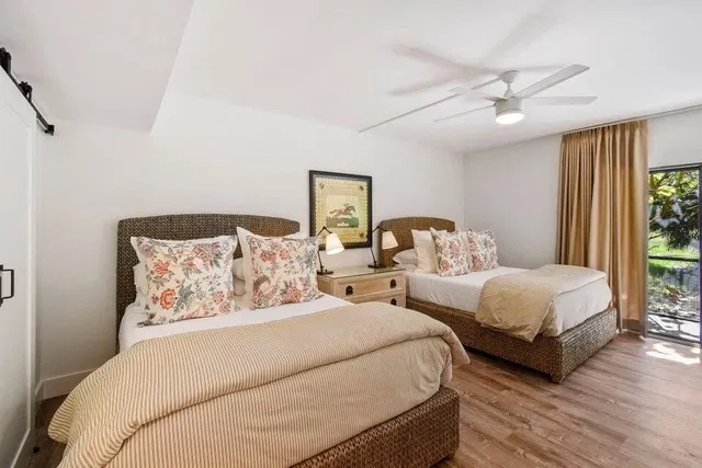 Unit 230 photo 11