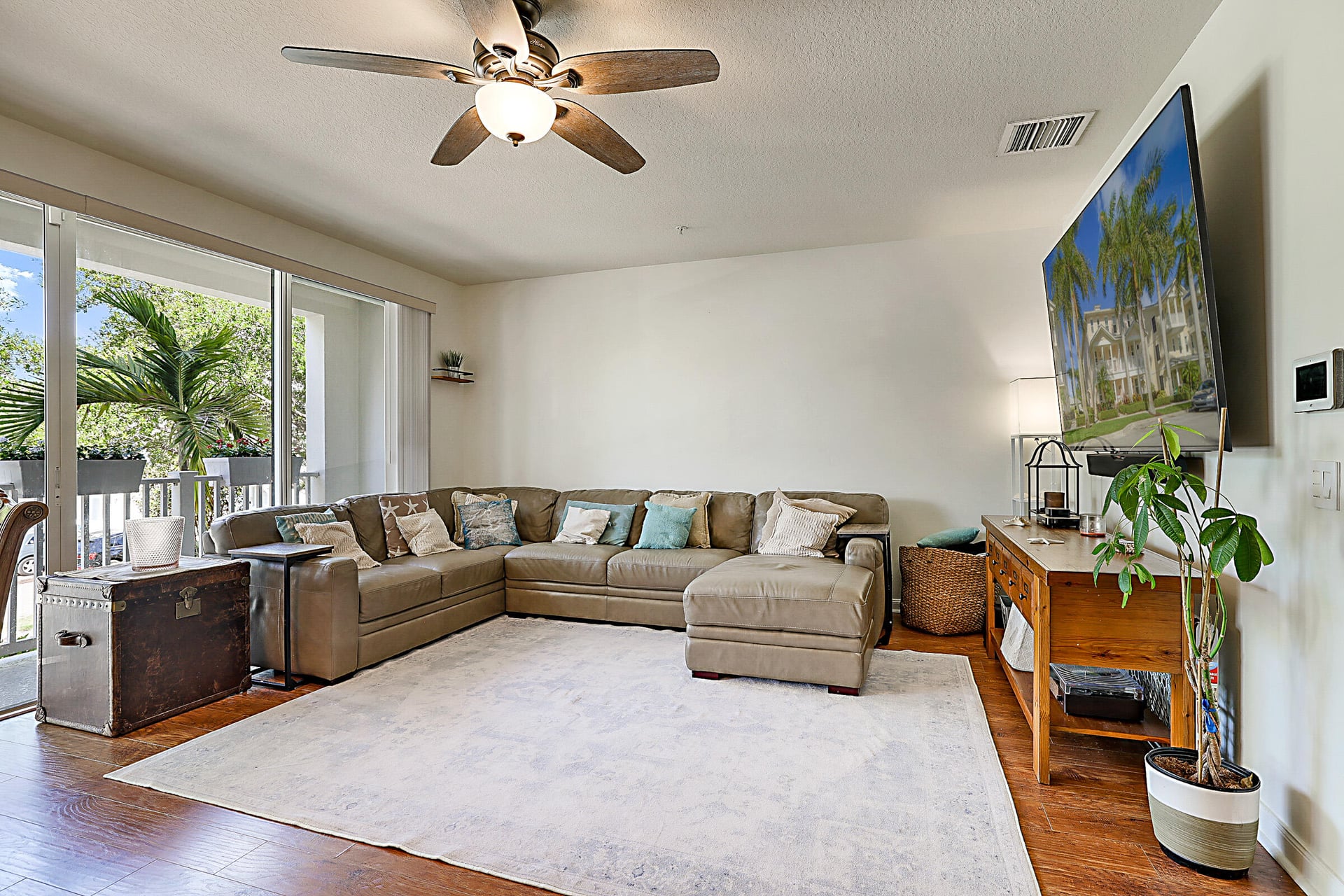 Mallory Creek Abacoa Residence photo 11