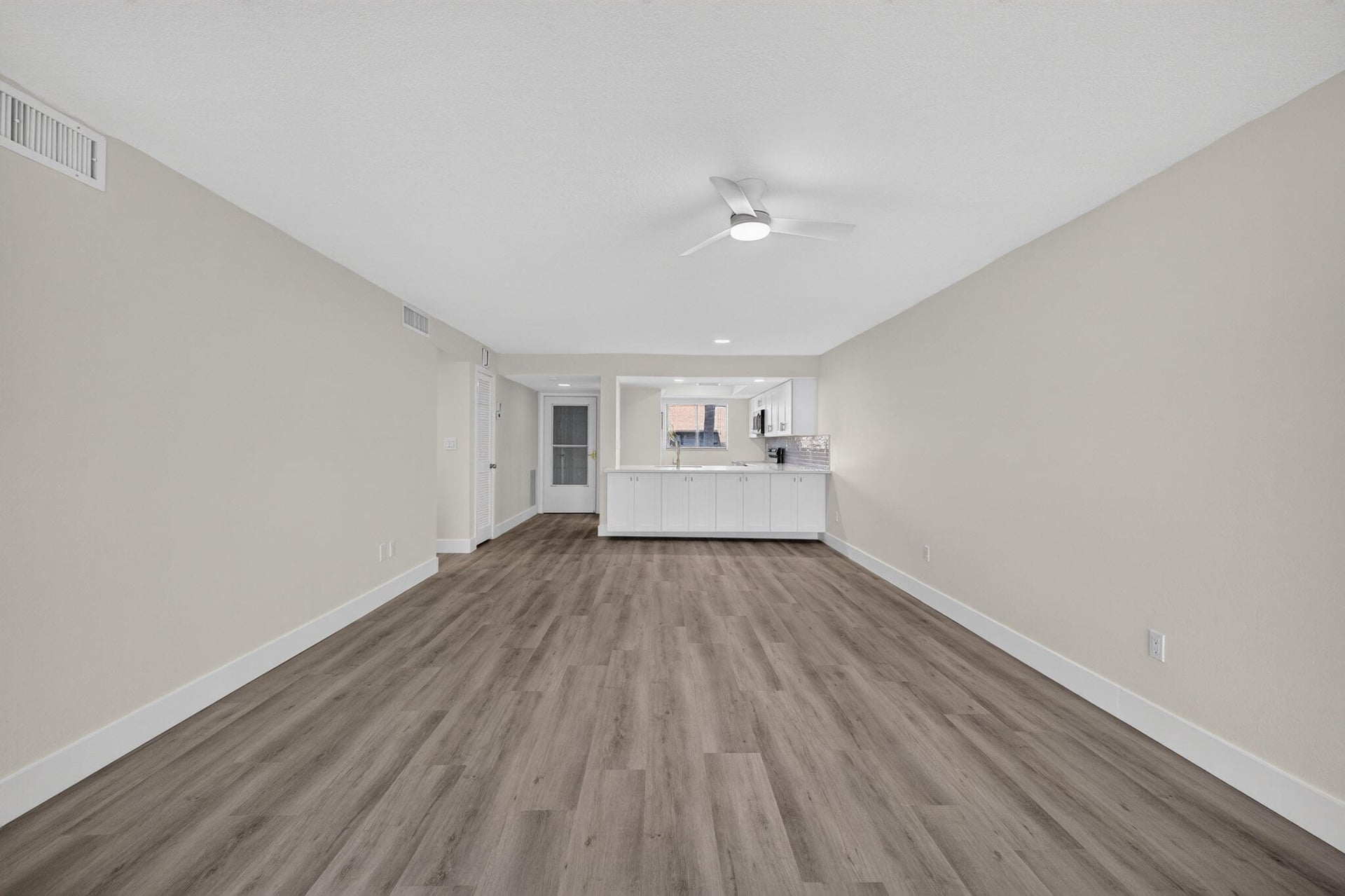 Unit 10-205 photo 12
