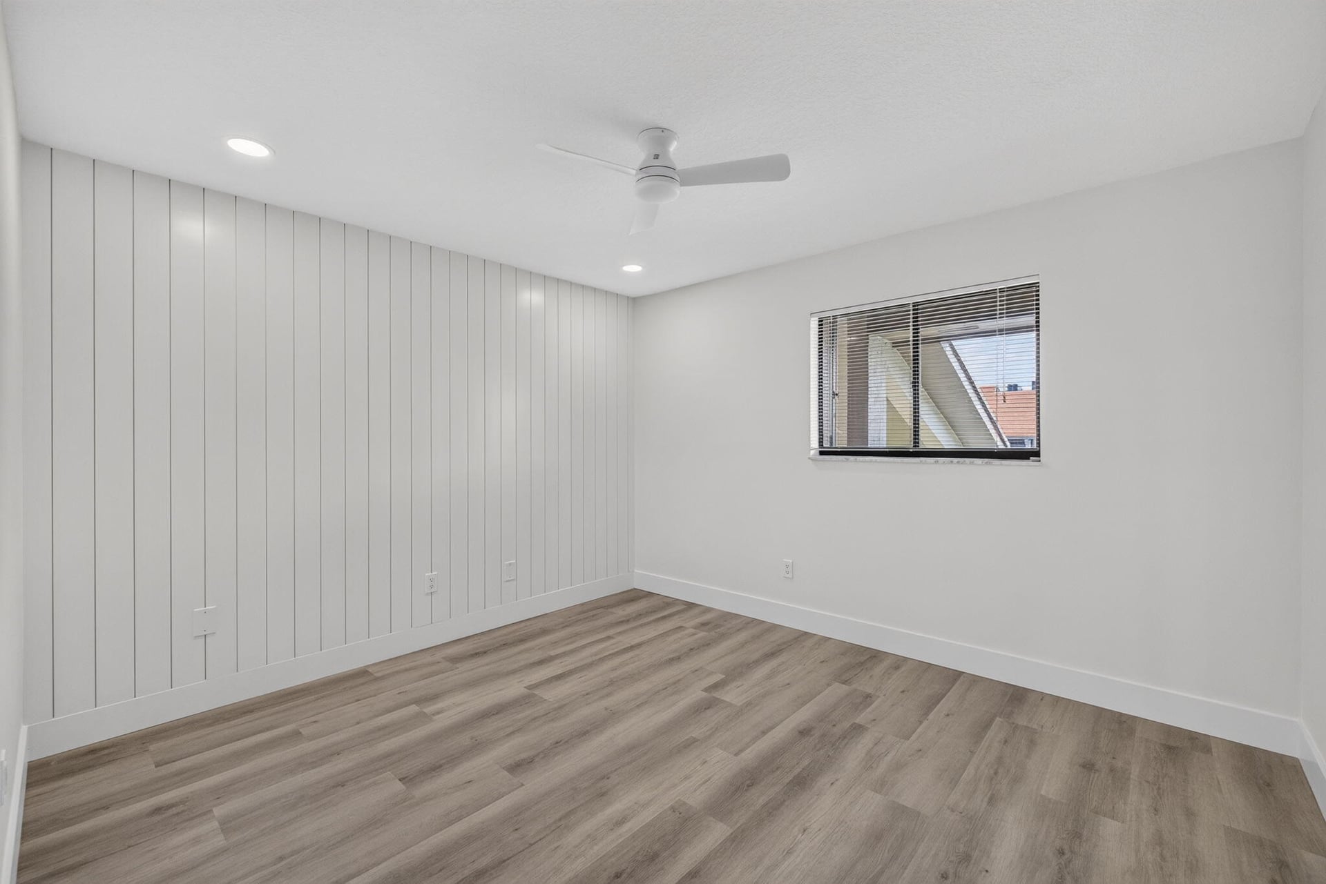 Unit 10-205 photo 23