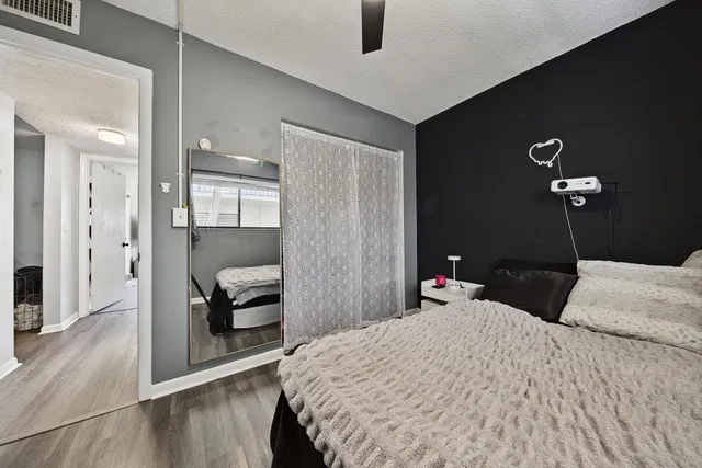 Unit 214 photo 19