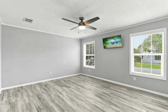 Residence photo 16
