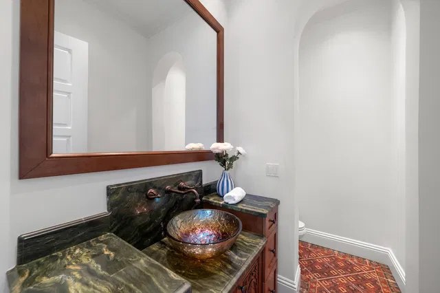  Residence photo 24