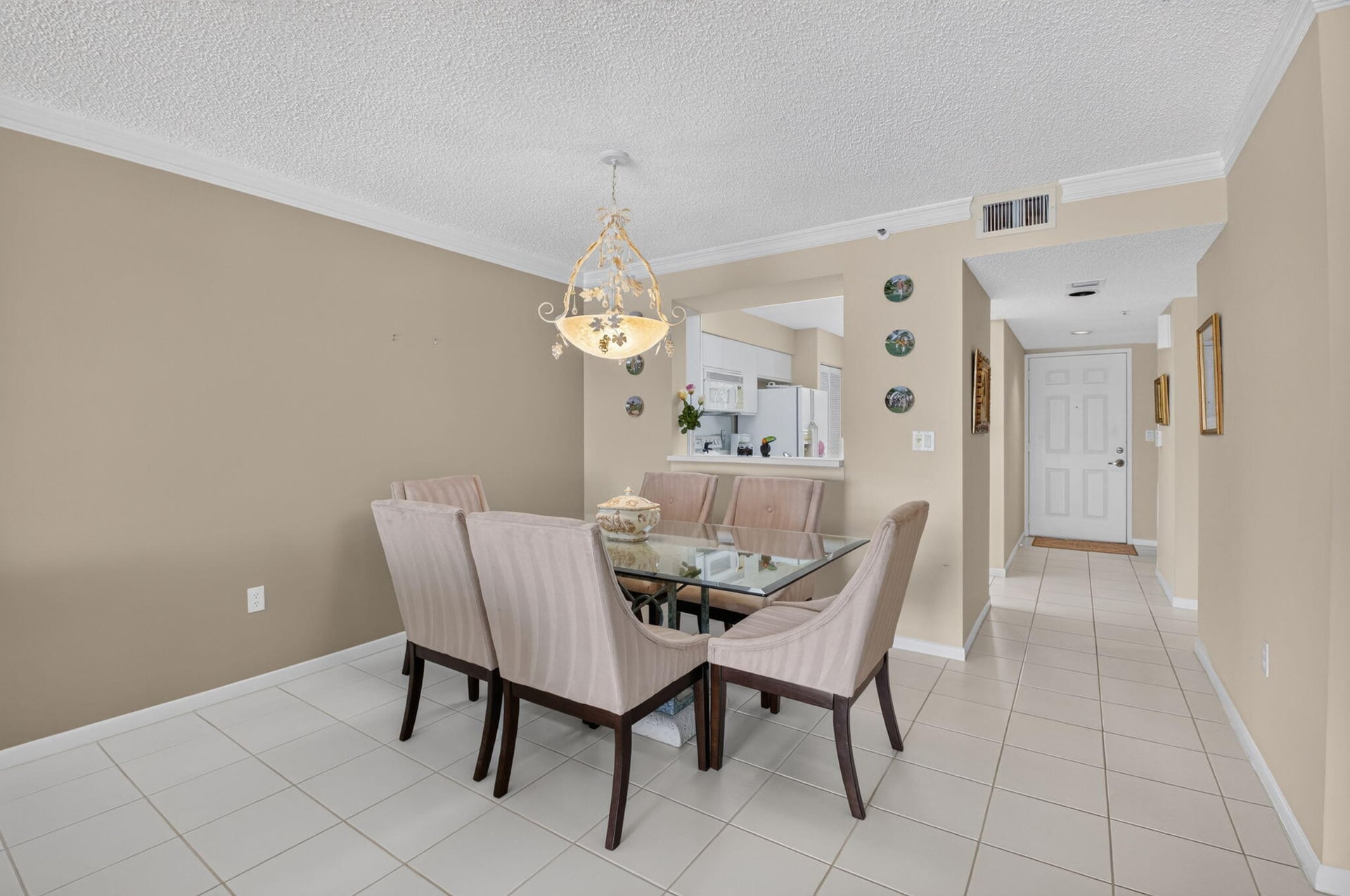 Unit 309 photo 2
