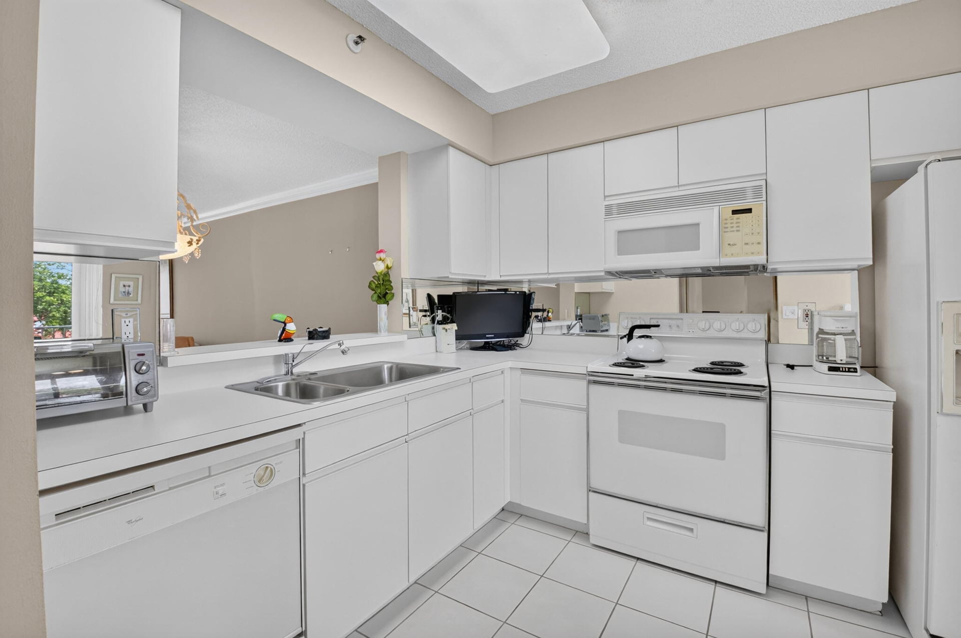Unit 309 photo 11