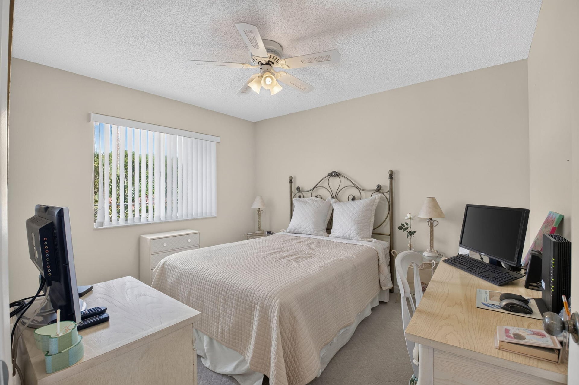 Unit 309 photo 20
