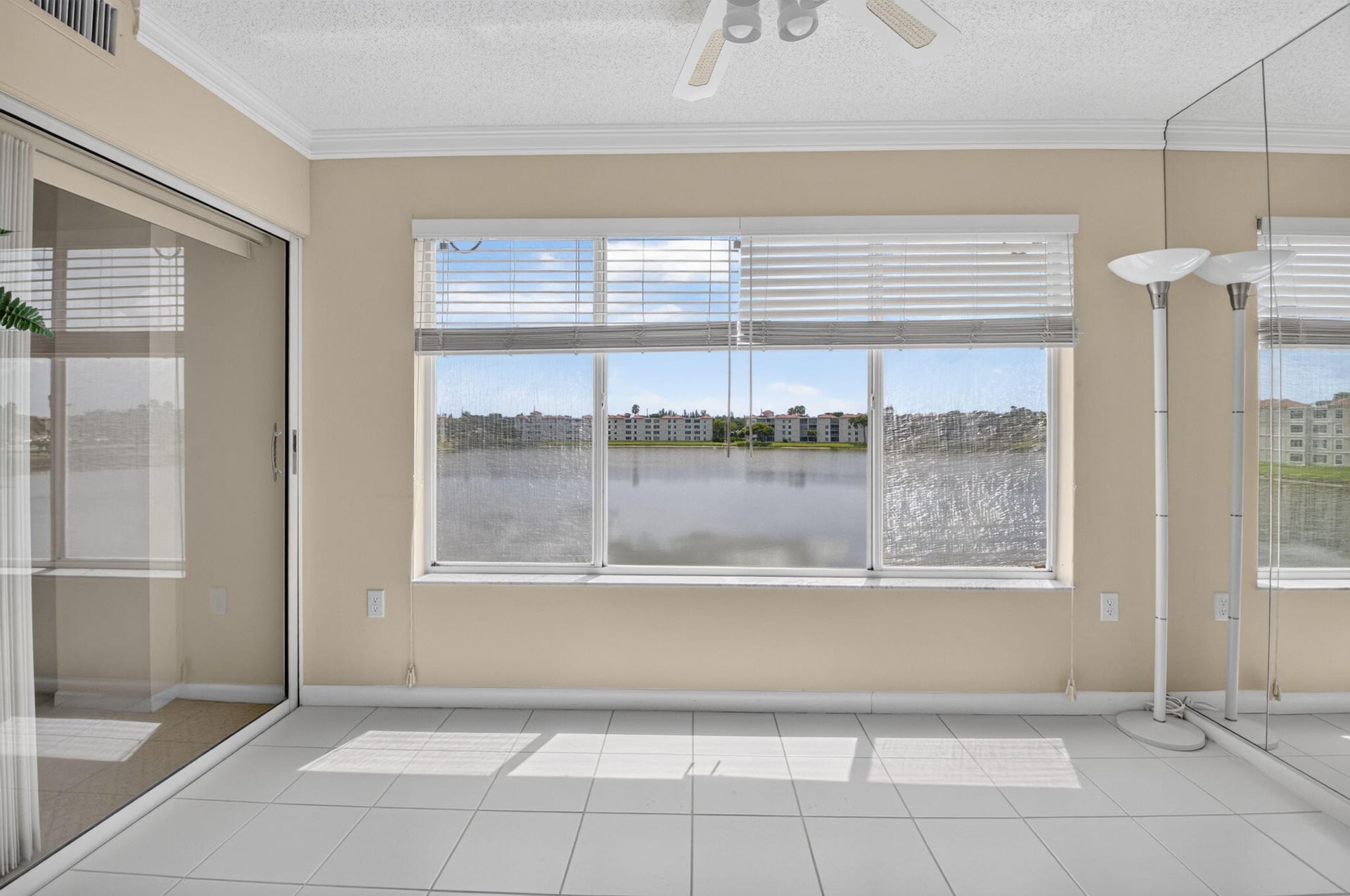 Unit 309 photo 24