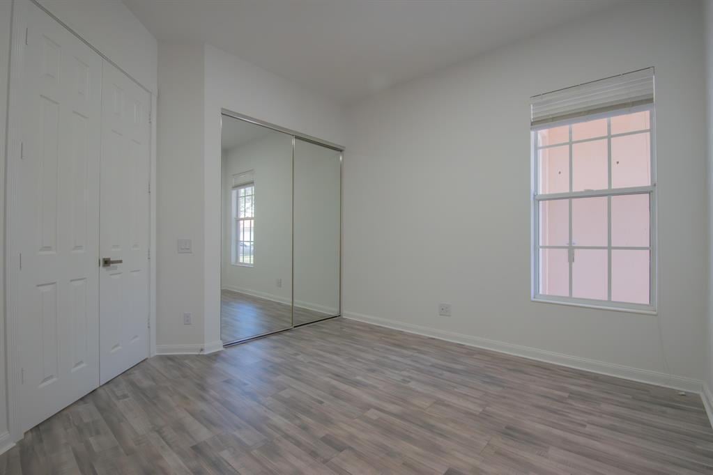 Residence photo 12