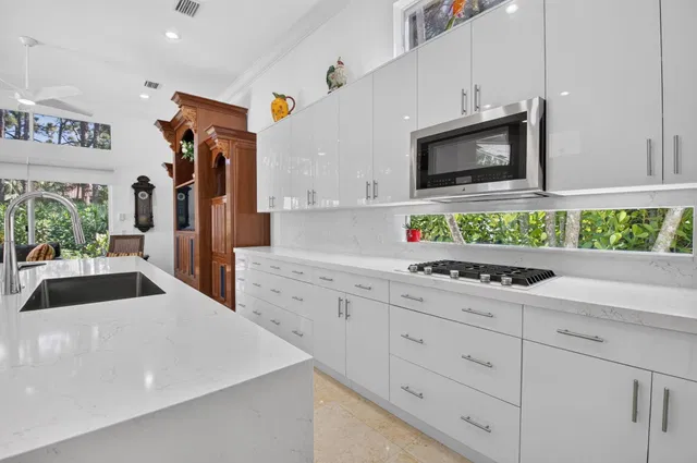 Residence photo 26