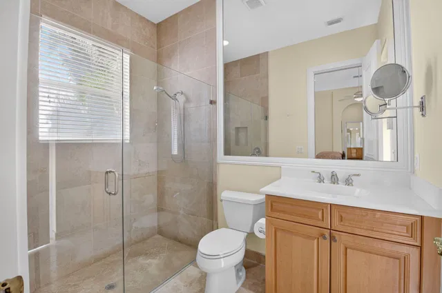 Residence photo 32