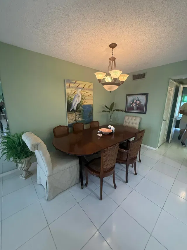 Residence photo 6