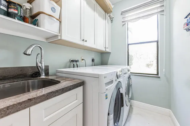 Residence photo 24