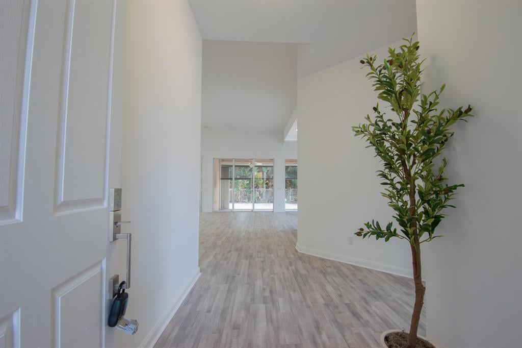 Residence photo 2