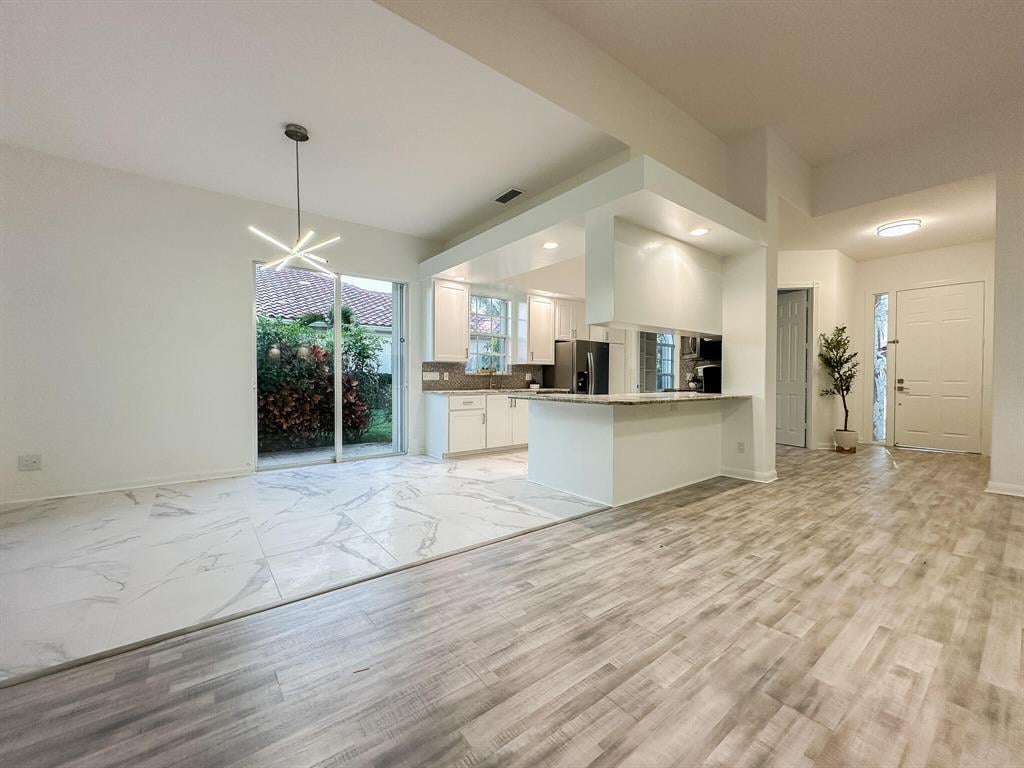 Residence photo 5