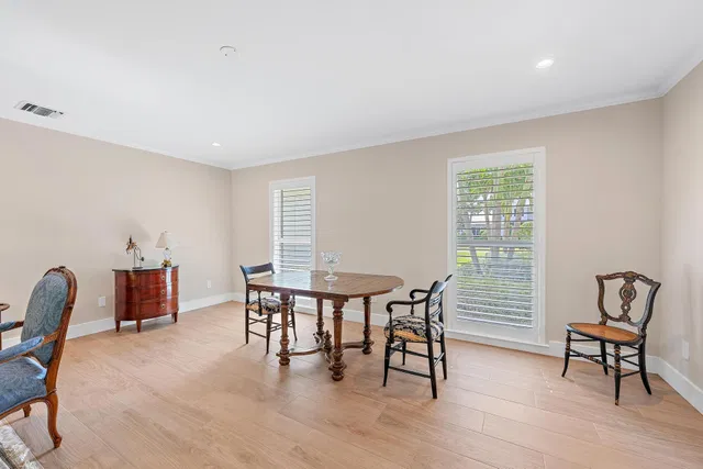 Residence photo 3
