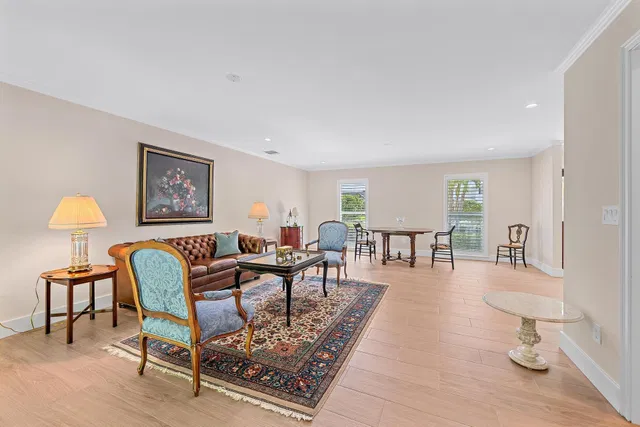 Residence photo 4