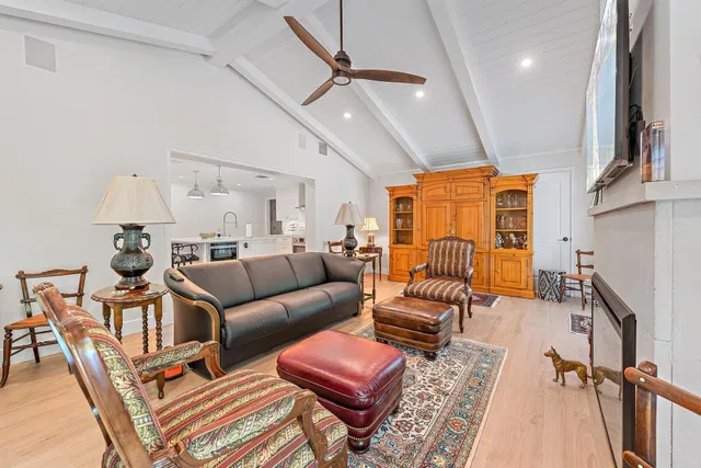 Residence photo 12