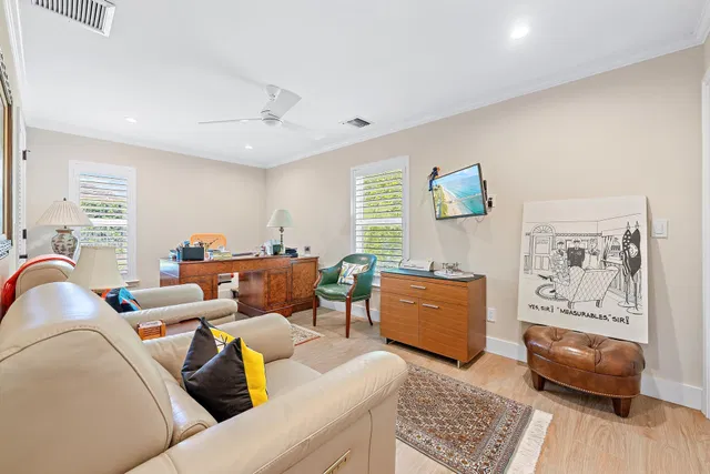 Residence photo 19