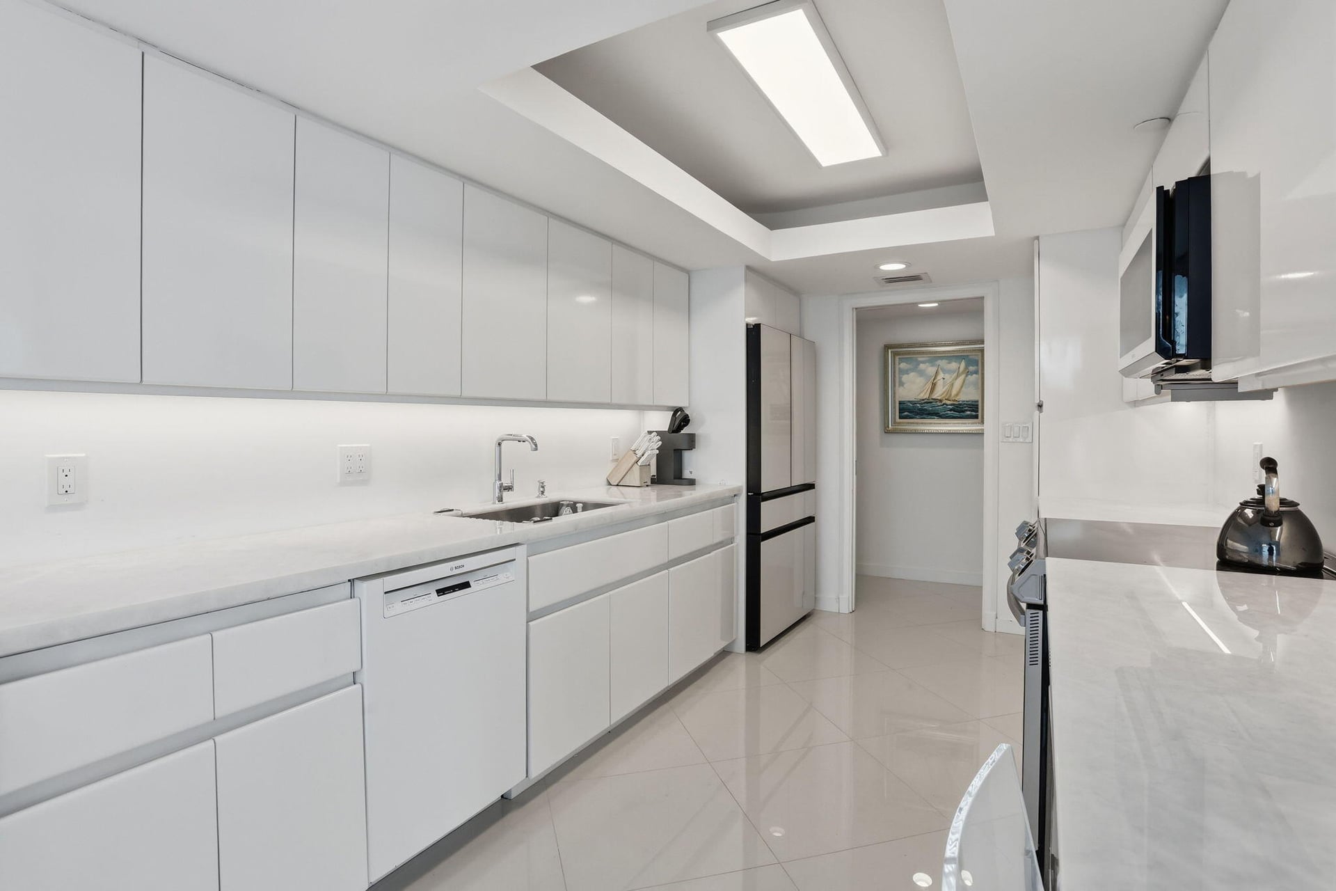 Unit 602 photo 3
