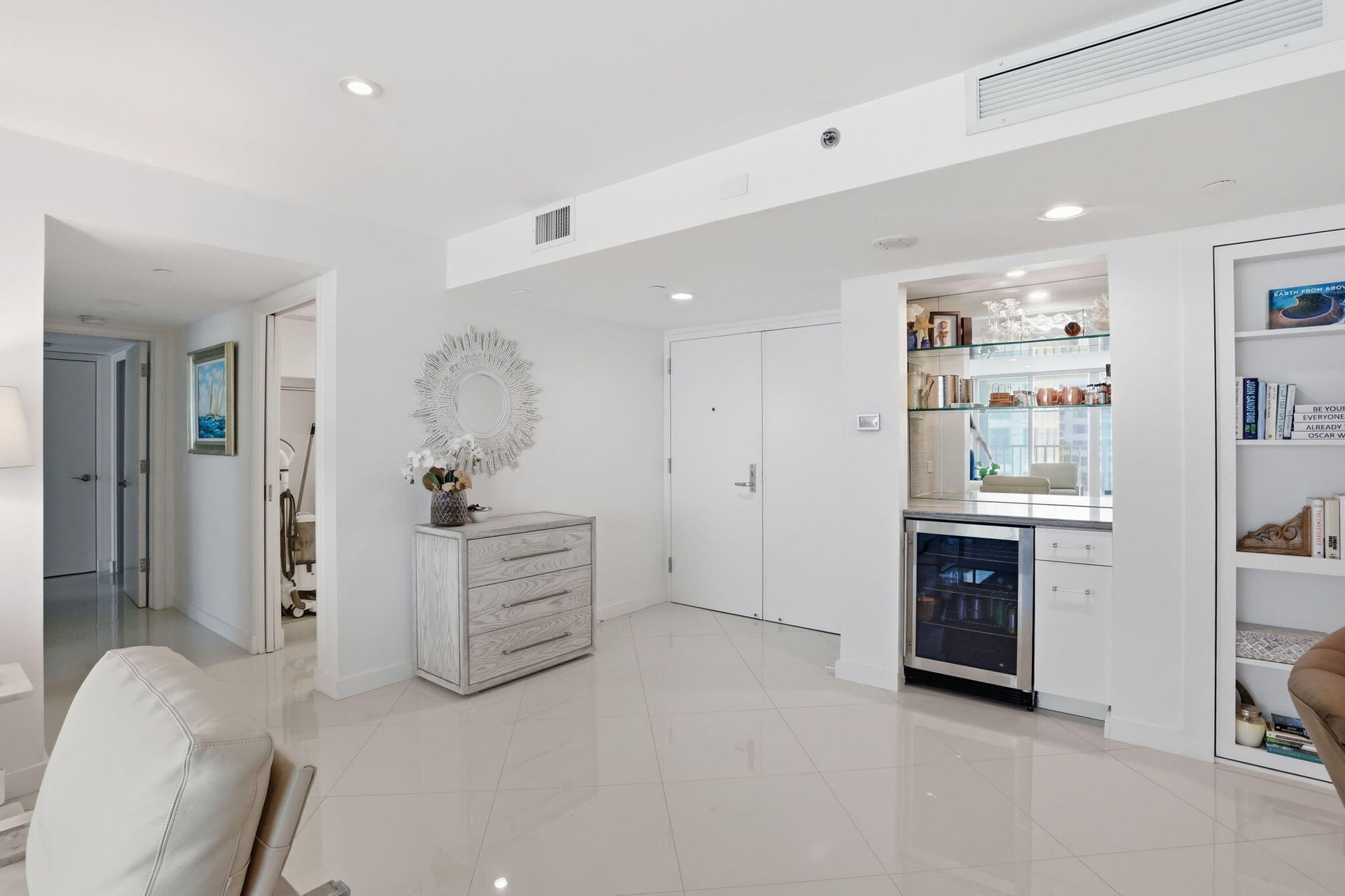 Unit 602 photo 11