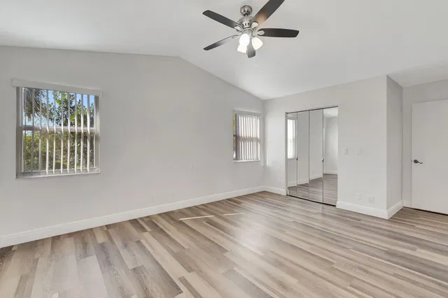 Residence photo 4