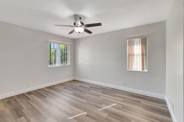 Residence photo 5