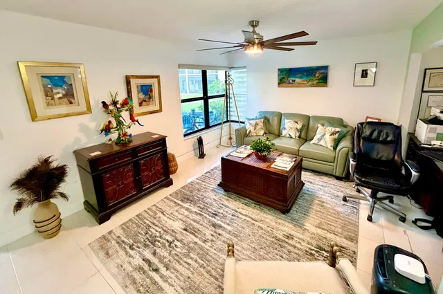 Unit 1214 photo 16