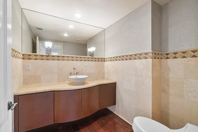  Unit 1503 photo 15