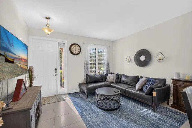 Residence photo 6