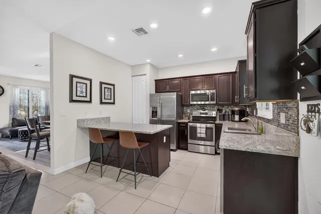 Residence photo 15