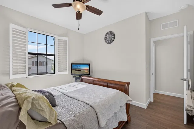 Residence photo 33