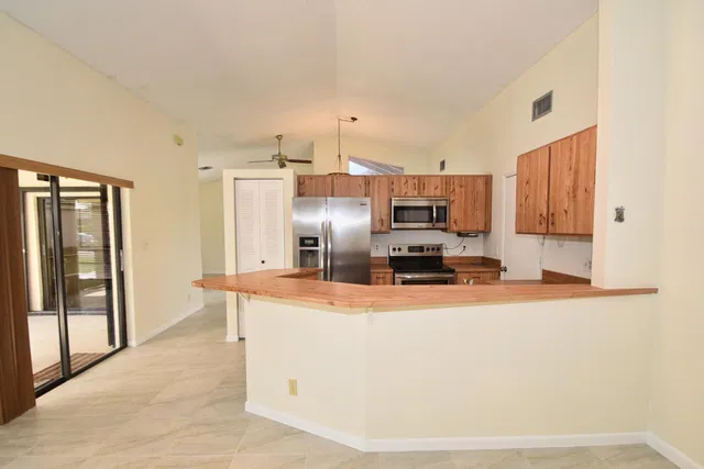  Residence photo 8