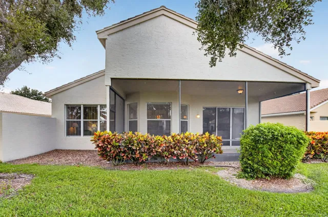  Residence photo 30