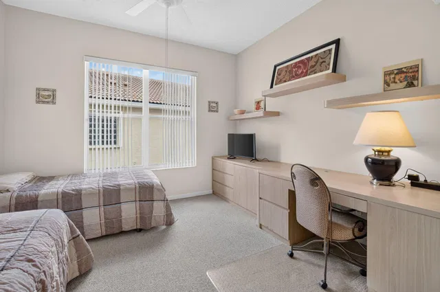  Residence photo 42