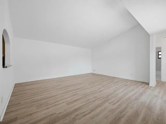 Residence photo 8