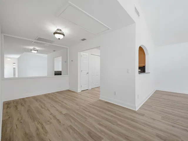 Residence photo 15